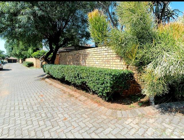 2 BEDROOM TOWNHOUSE FOR SALE IN AMANDASIG